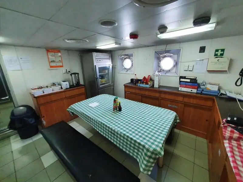 Nave refrigerata in vendita