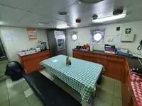 Nave refrigerata in vendita