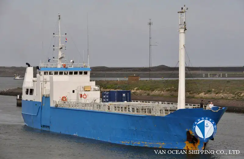 Nave refrigerata in vendita