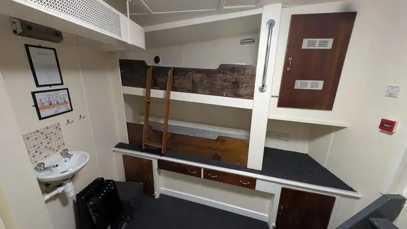 Nave da rilevamento in vendita