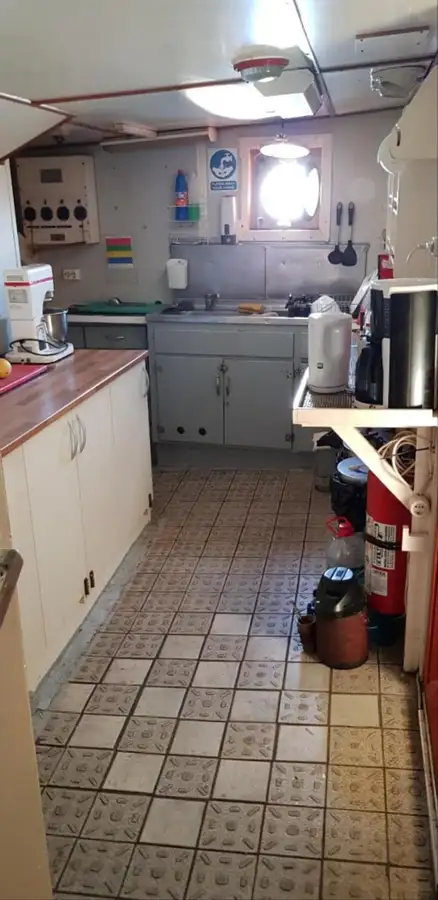 Nave refrigerata in vendita