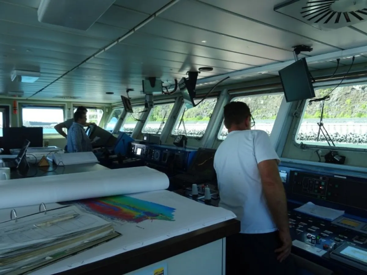Nave di supporto in vendita