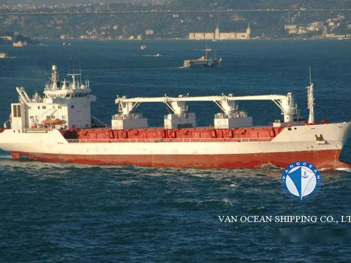 Nave refrigerata in vendita