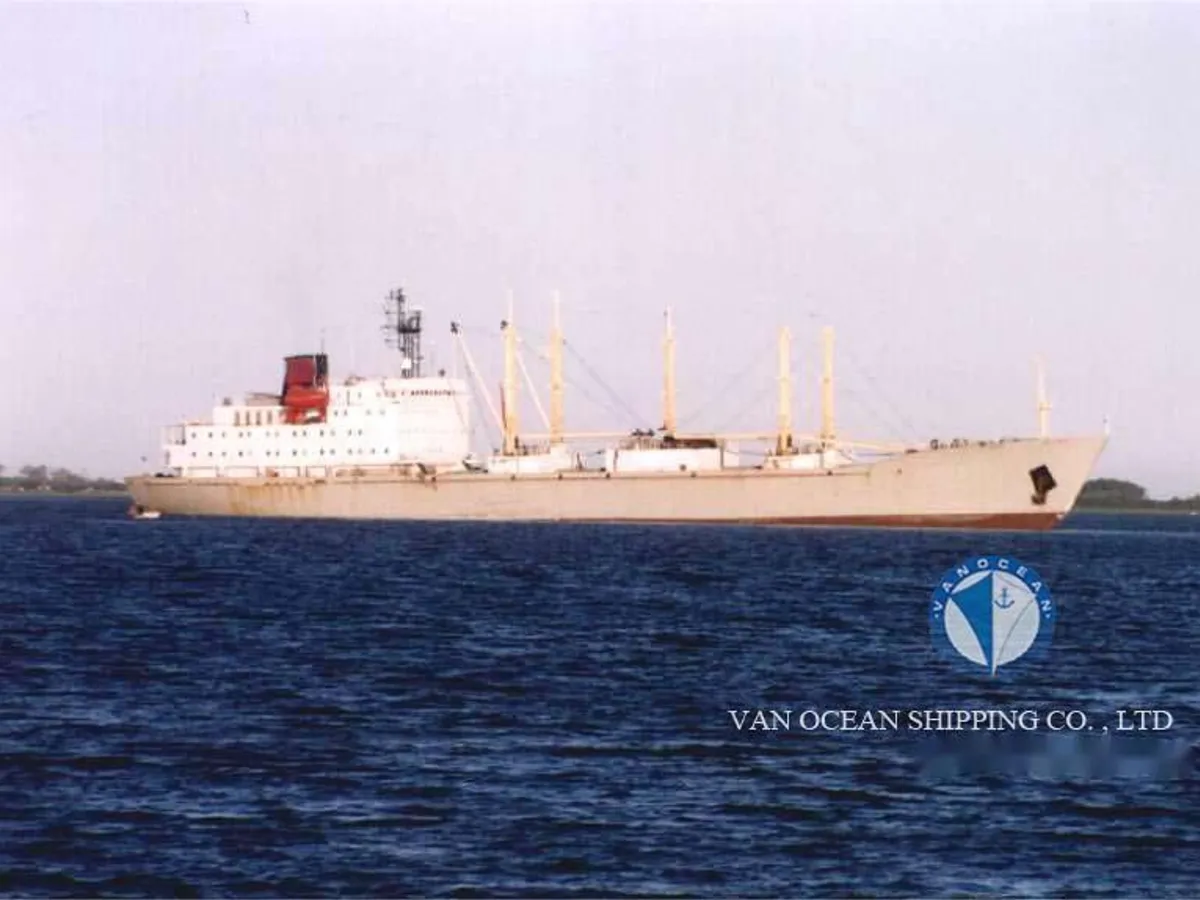 Nave refrigerata in vendita