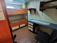 Nave di supporto in vendita