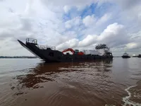 Nave da sbarco, con serbatoi in vendita