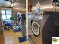 Chiatta adibita ad alloggio in vendita