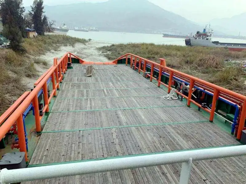 Nave di supporto in vendita