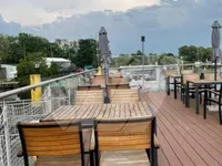 Nave ristorante in vendita