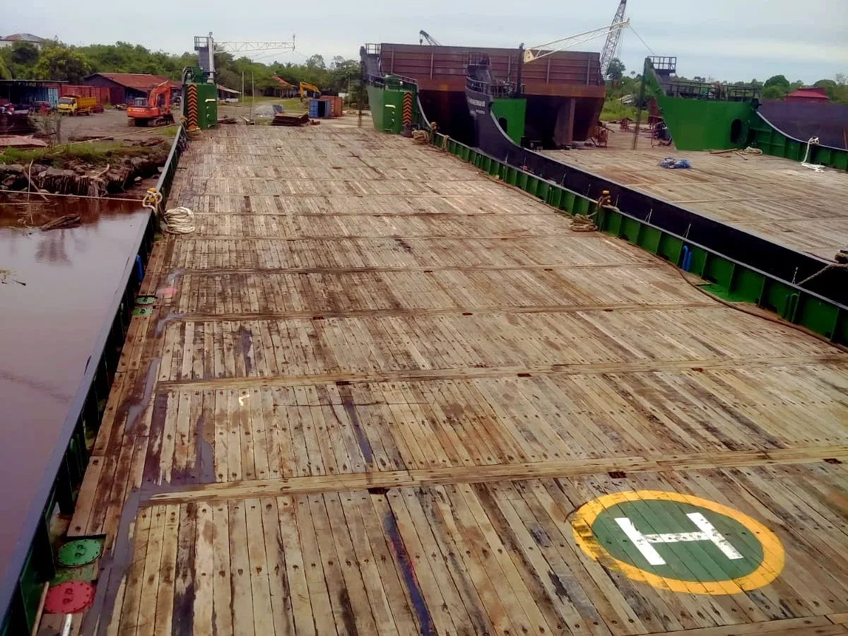Nave da sbarco, con serbatoi in vendita