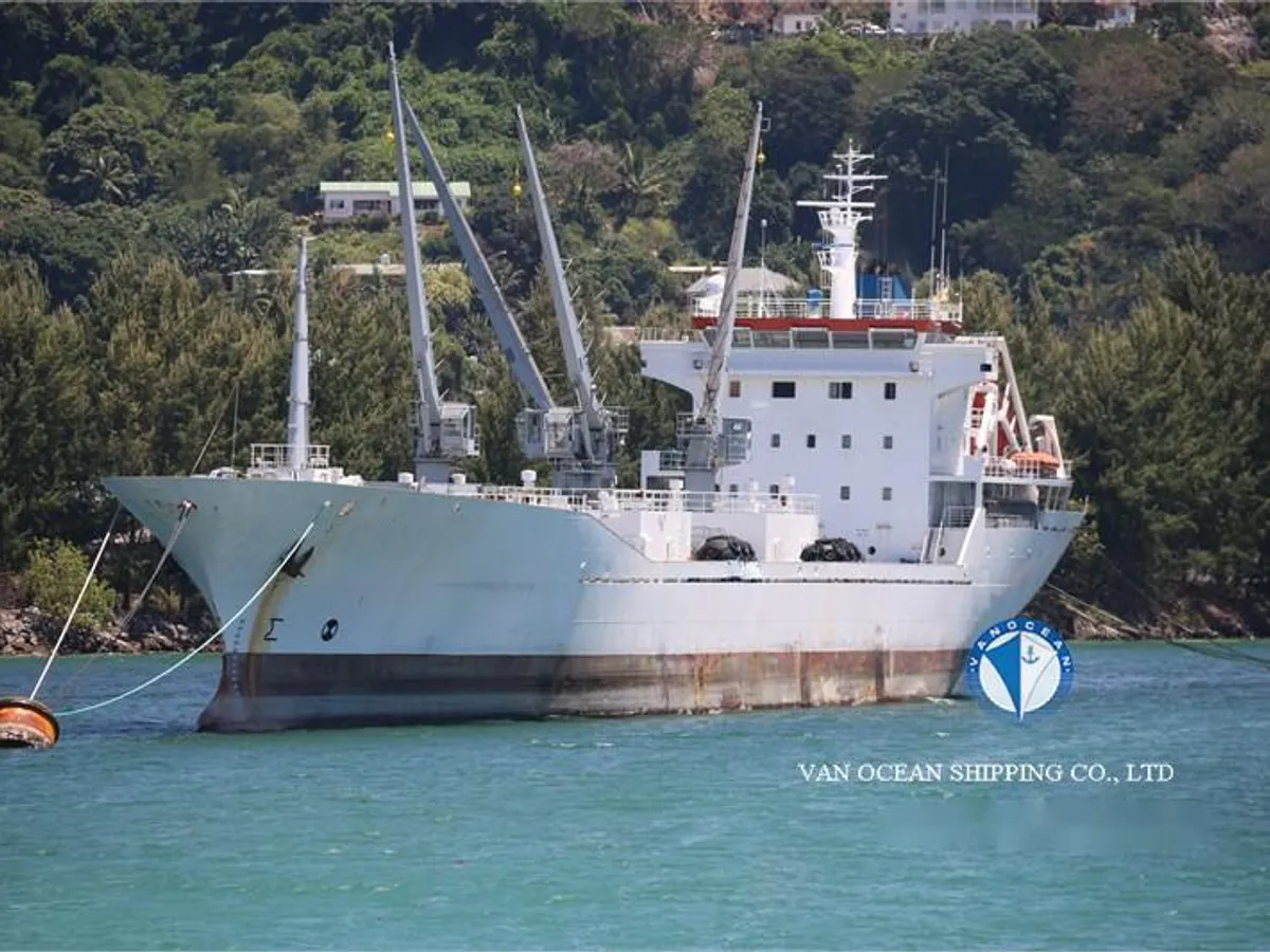Nave refrigerata in vendita