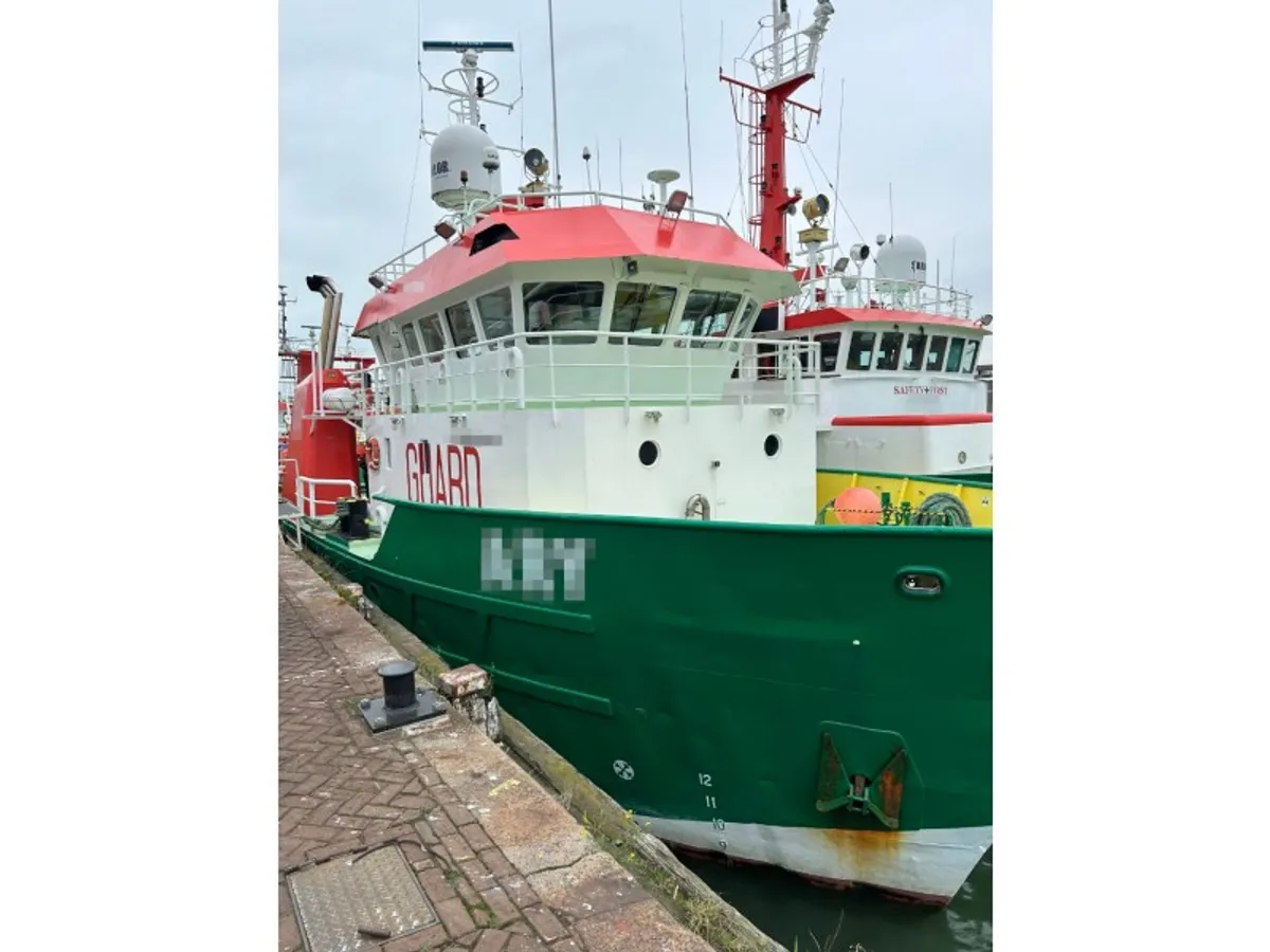 Nave di supporto in vendita