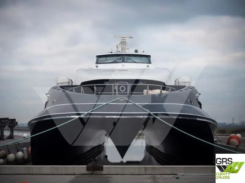 Nave passeggeri in vendita