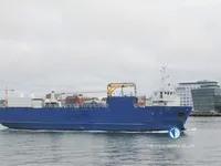 Nave refrigerata in vendita