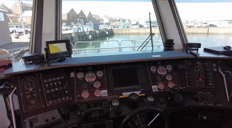 Nave da rilevamento in vendita