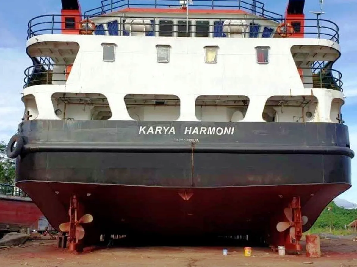 Nave da sbarco, con serbatoi in vendita