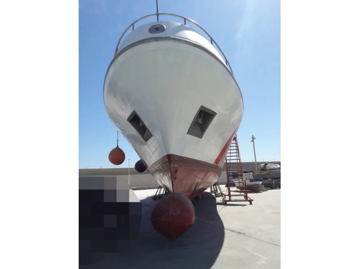 Nave da rilevamento in vendita