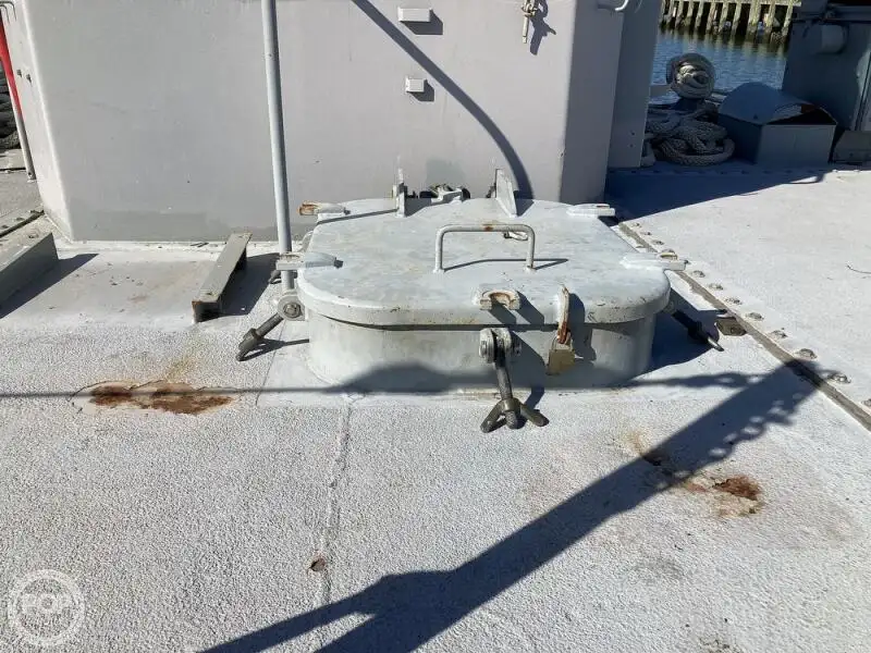 Nave da sbarco, con serbatoi in vendita
