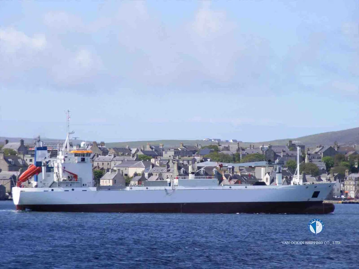 Nave refrigerata in vendita