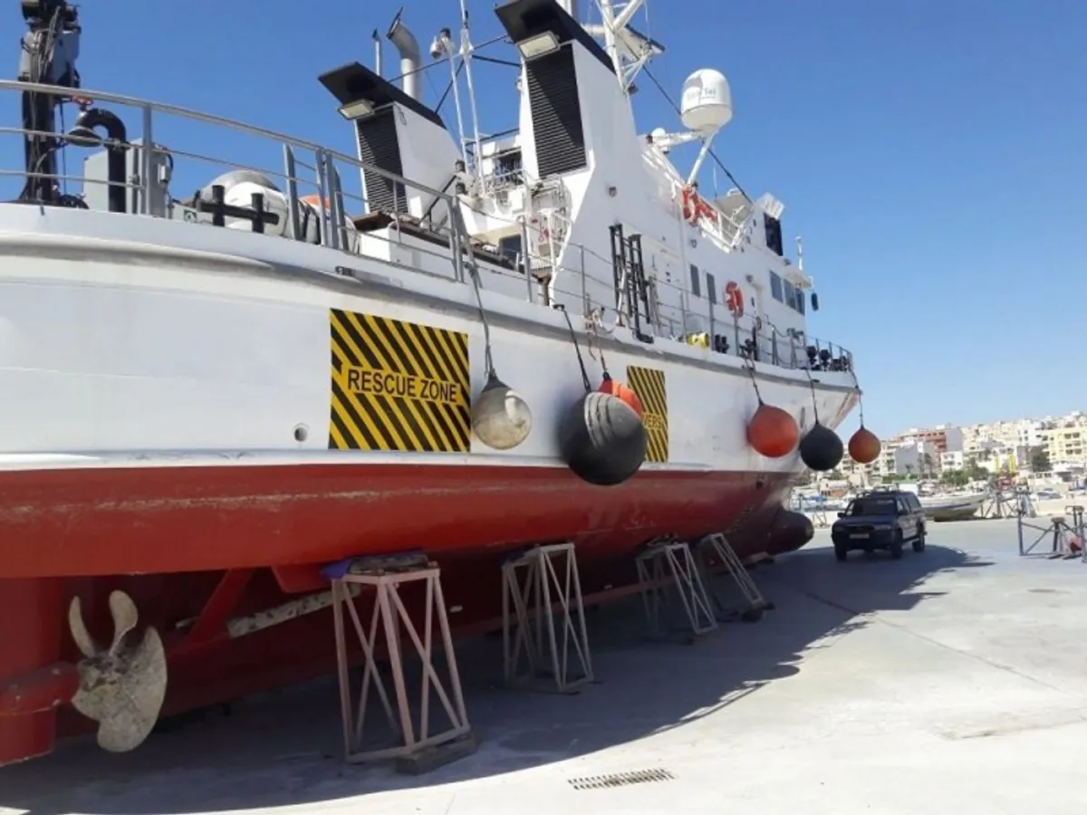 Nave da rilevamento in vendita
