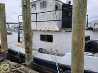 Nave di supporto in vendita