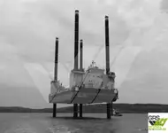 Jack-up drilling rig in vendita