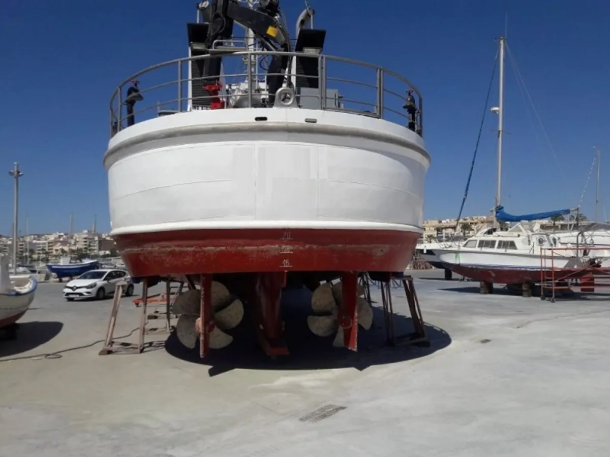 Nave da rilevamento in vendita