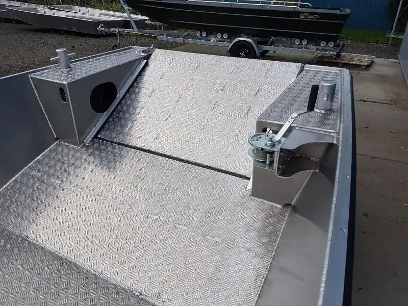 Nave da sbarco, con serbatoi in vendita