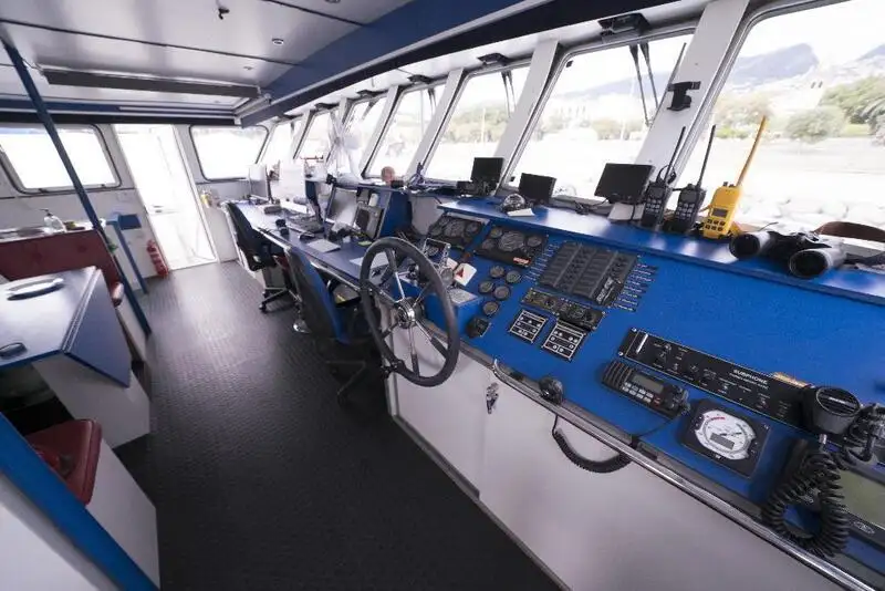 Nave da rilevamento in vendita