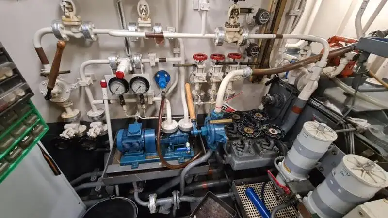 Nave di supporto in vendita