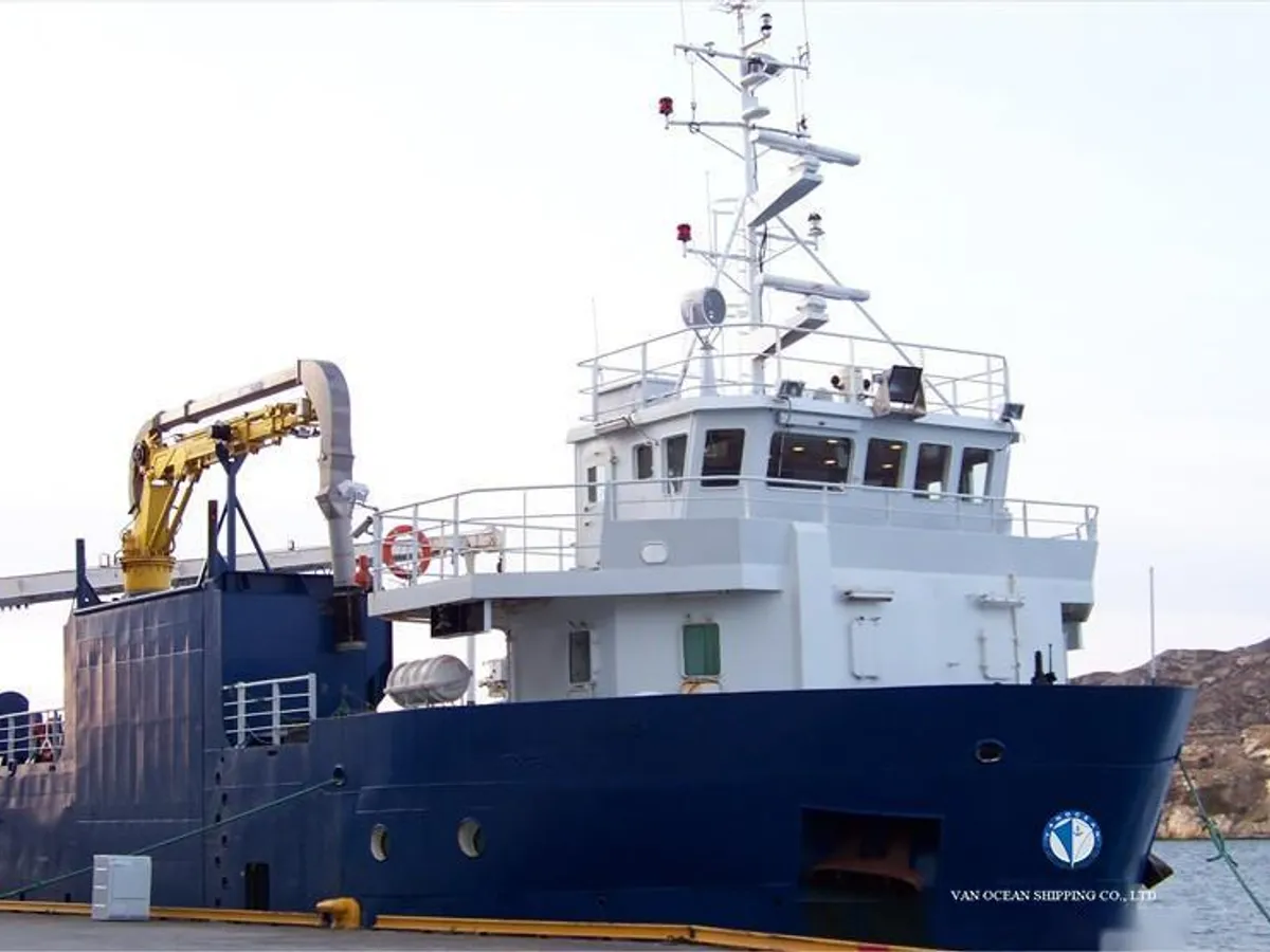 Nave refrigerata in vendita