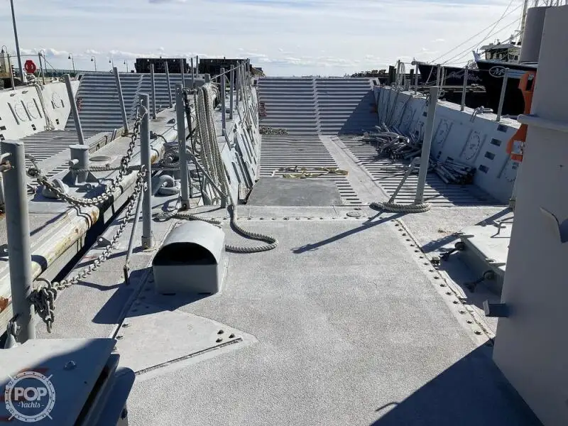 Nave da sbarco, con serbatoi in vendita