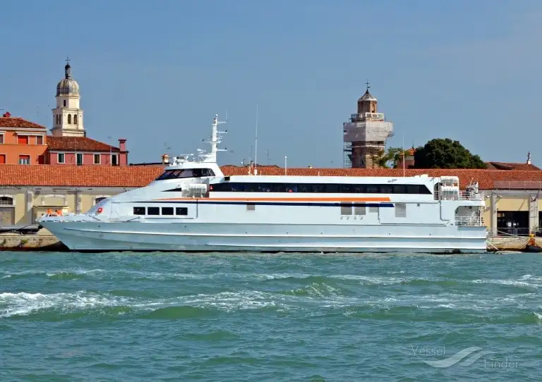 Nave RoPax in vendita