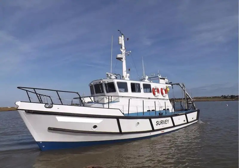 Nave da rilevamento in vendita