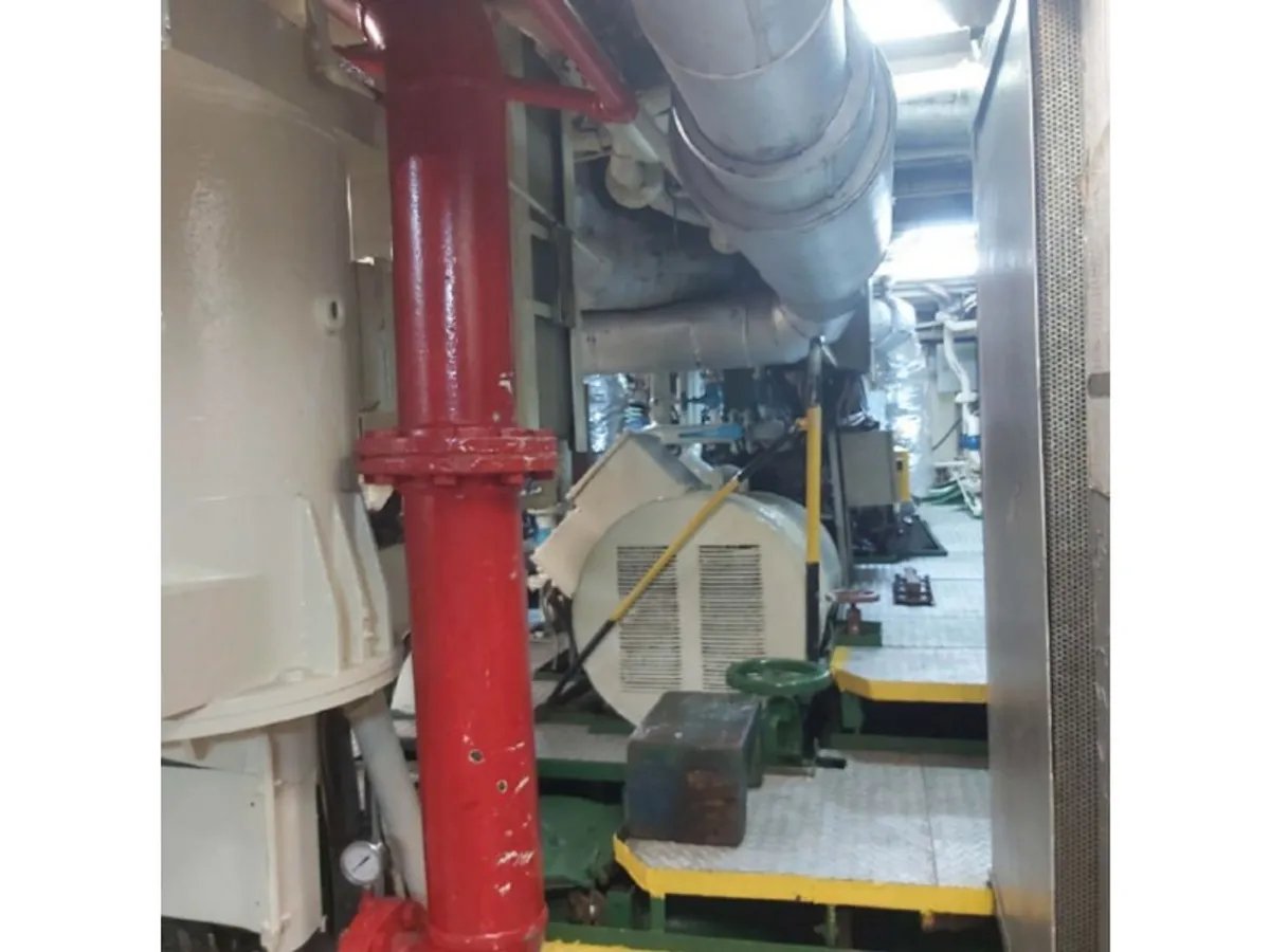 Nave di supporto in vendita