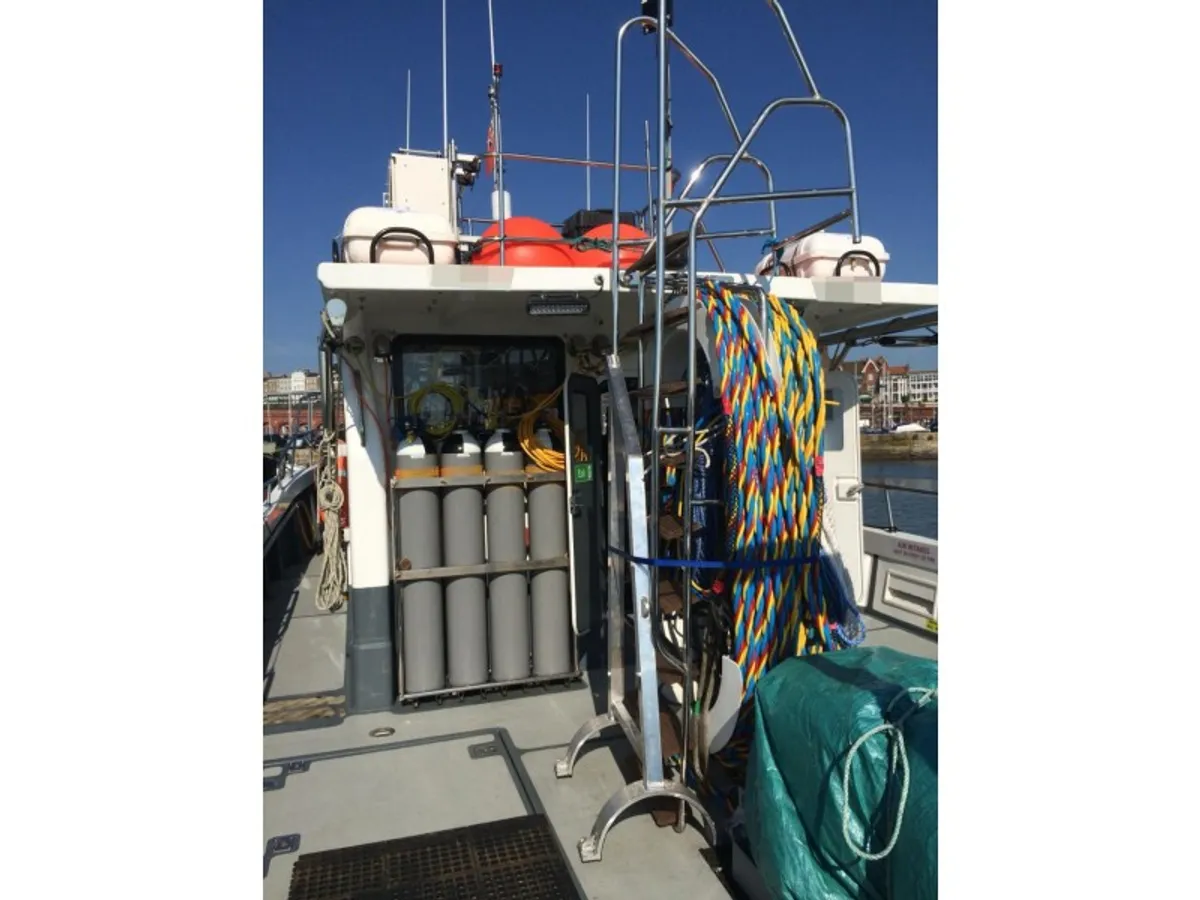 Nave da rilevamento in vendita
