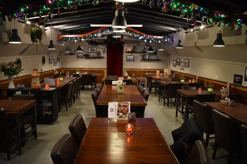 Nave ristorante in vendita