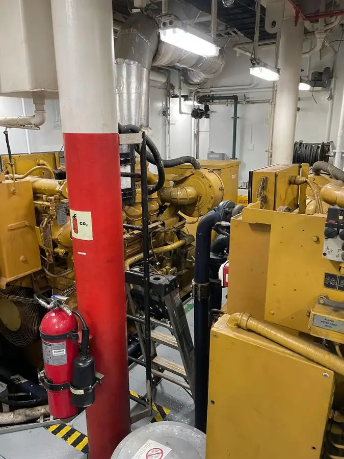 Nave di supporto in vendita