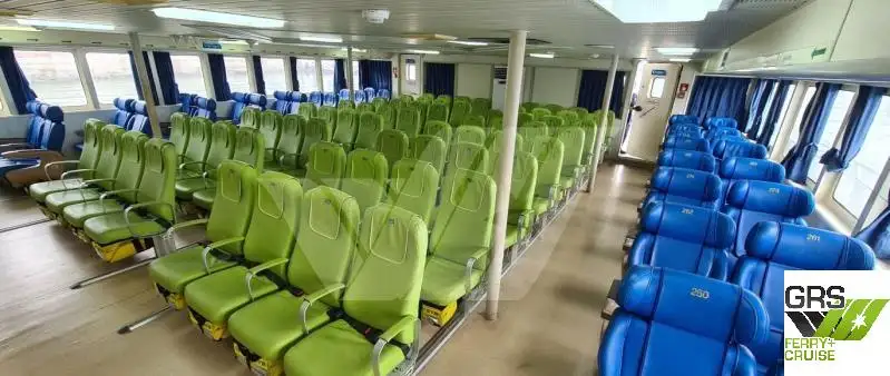 Nave passeggeri in vendita