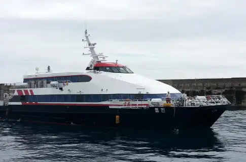 Nave passeggeri in vendita