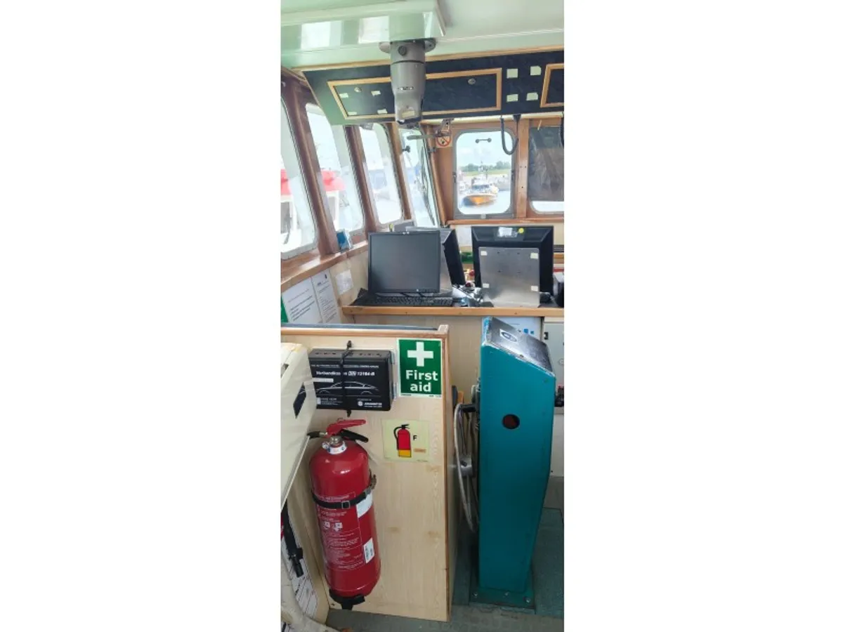 Nave di supporto in vendita