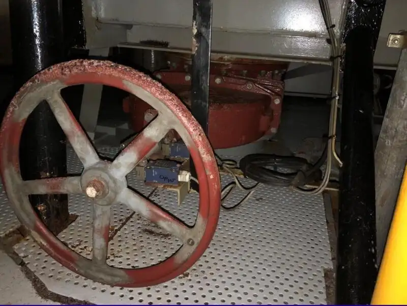 Nave da rilevamento in vendita