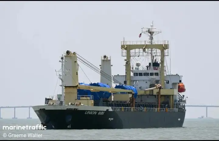 Nave da carico secco in vendita