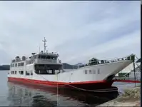 Traghetto in vendita