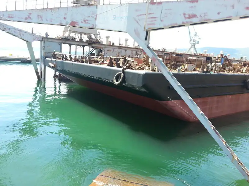 Chiatta in vendita