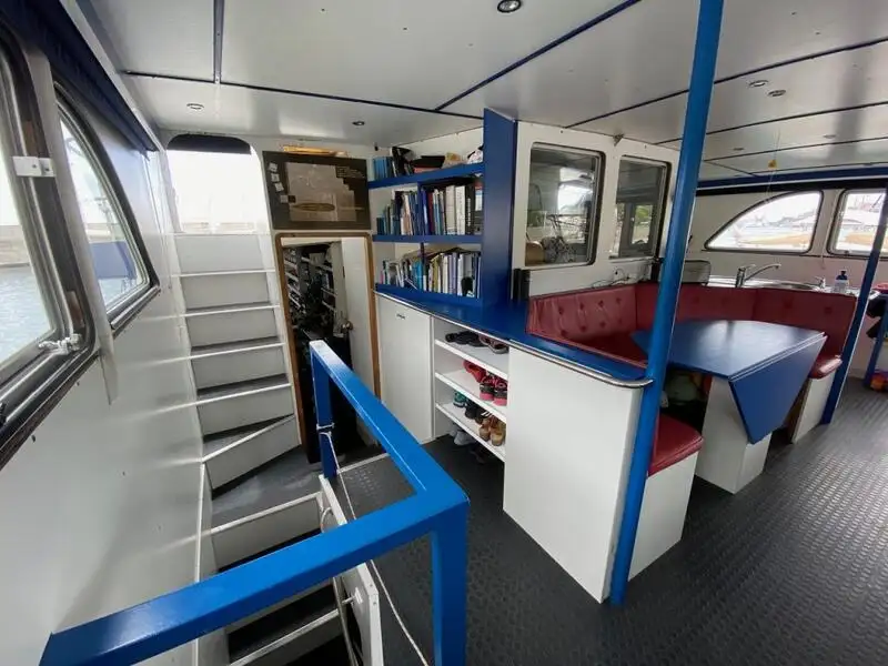 Nave da rilevamento in vendita