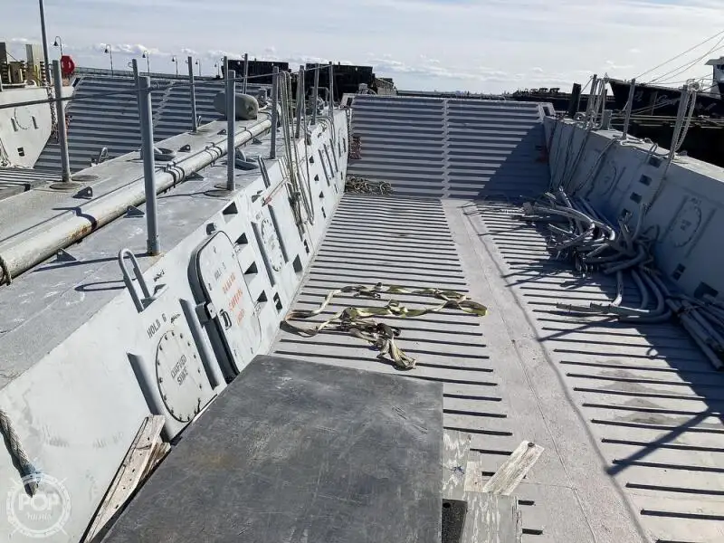 Nave da sbarco, con serbatoi in vendita