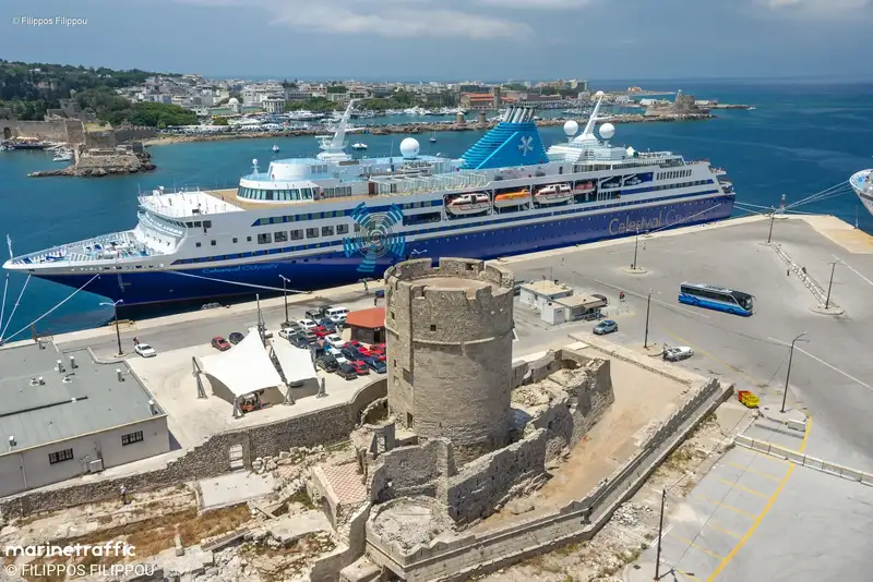 Nave passeggeri in vendita