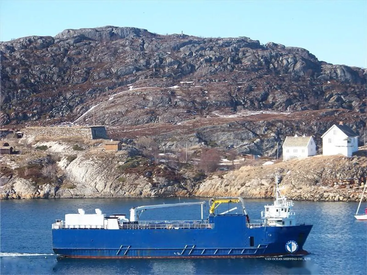 Nave refrigerata in vendita