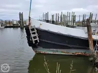 Nave di supporto in vendita